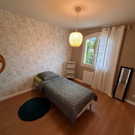Maison Entiere Holiday home *